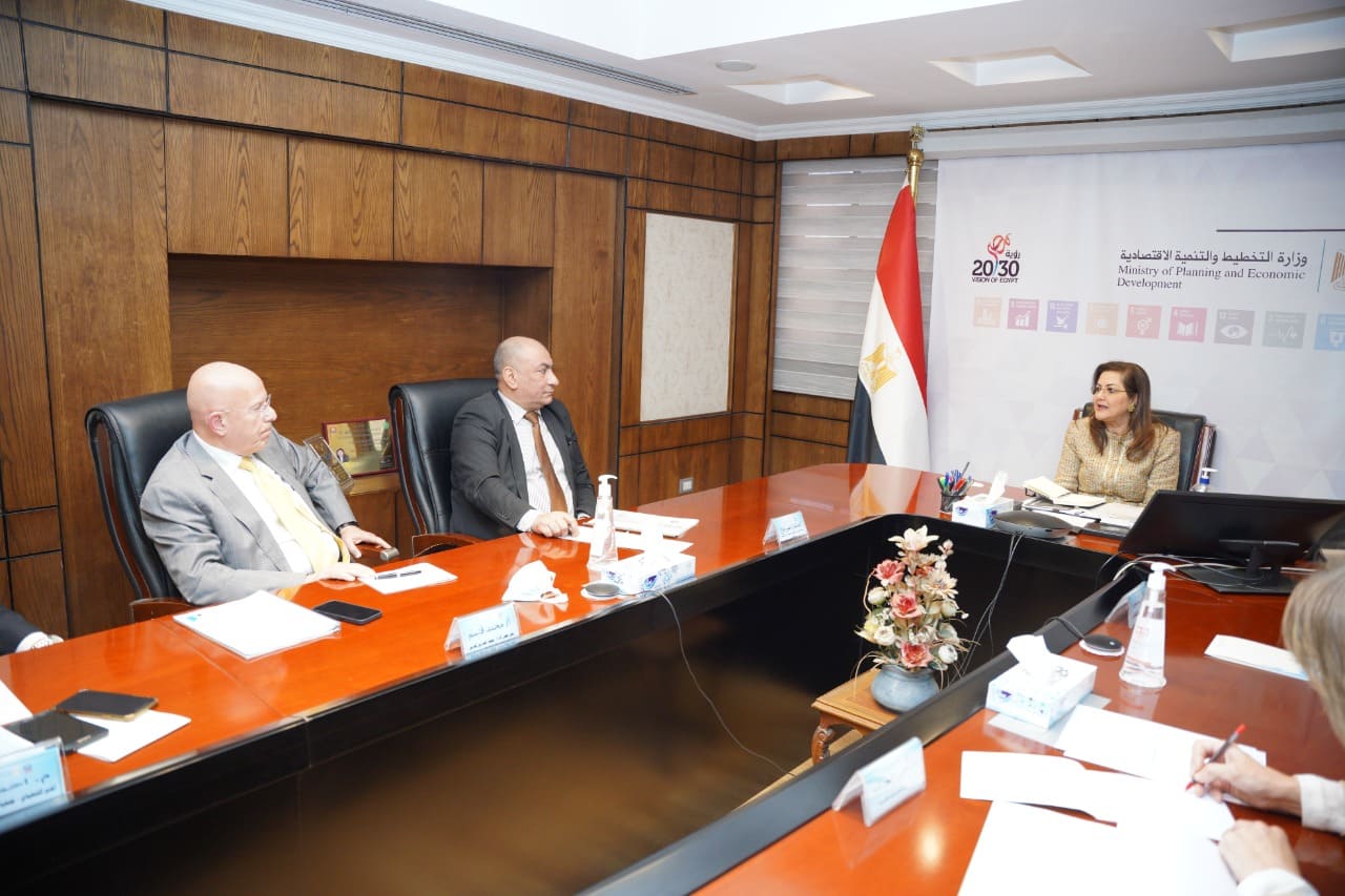 وزيرة التخطيط تبحث الموقف التنفيذي لإنشاء أول أكاديمية للتصدير في مصر